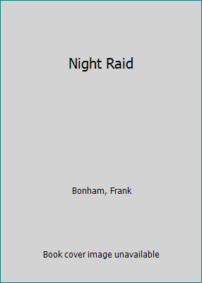 Night Raid [Large Print] 0792717090 Book Cover